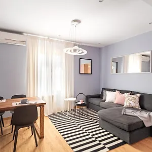 Appartamento Three Bedrooms Barcellona